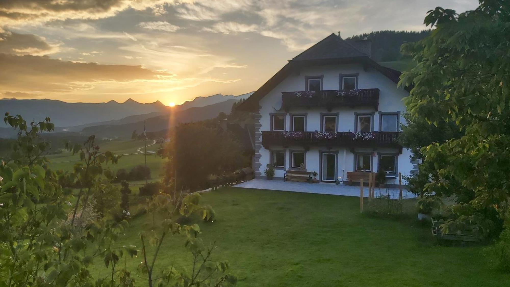 Апартаменты Schweizer Hof Тамсвег Экстерьер фото